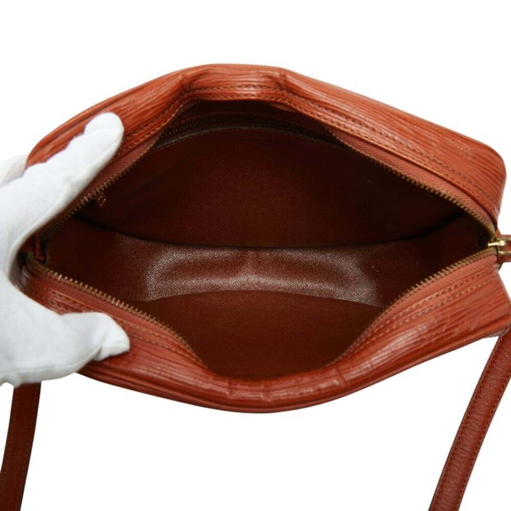 LOUIS VUITTON Brown Leather Shoulder Bag - Picture 6 of 8